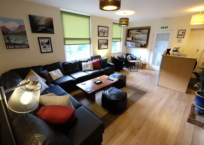 Wayfarers Independent بيت شباب *