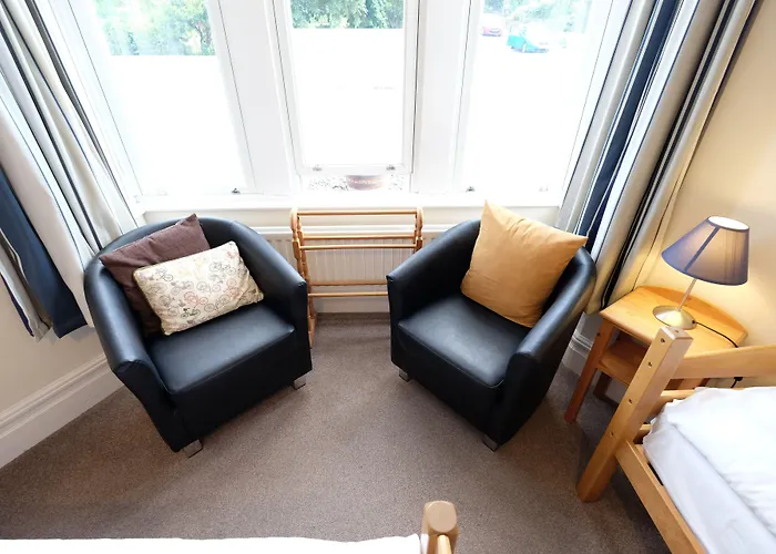 بيت شباب Wayfarers Independent بنريث